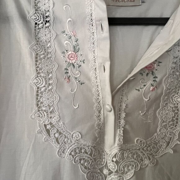 Small Vintage Verena nightshirt100% cotton short sleeve floral lace made USA - Picture 2 of 7